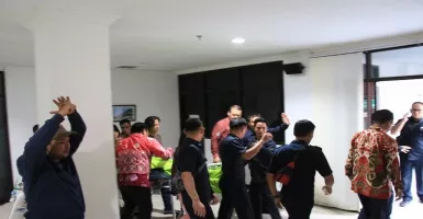 Adian Napitupulu Diterbangkan ke Jakarta Menuju RS Siloam