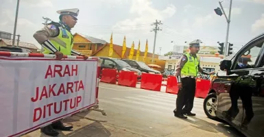Tol Jakarta-Cikampek Macet, Pengemudi Harap Bersabar 