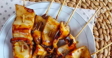 Untuk Pencinta Seafood, Nih Resep Sate Cumi Bakar