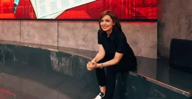 Najwa Shihab Pakai Sneaker Mahal, Netizen Nangis di Pojokan