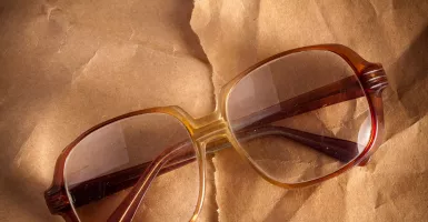 Murah Meriah, Begini Menbereskan Baret Pada Lensa Kacamata