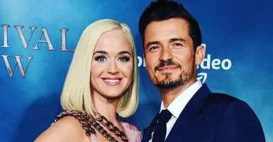 Katy Perry dan Orlando Bloom Tunda Pernikahan