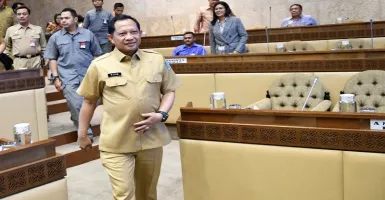 Menteri Tito Sentil Gubernur Anies Soal Penataan Jakarta