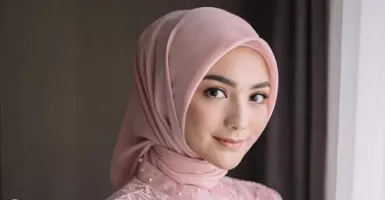 3 Inspirasi Gaya Hijab Simpel ala Citra Kirana, Suka yang Mana?