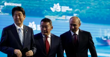 Vladimir Putin Duel dengan Presiden Mongolia, Siapa yang Menang?