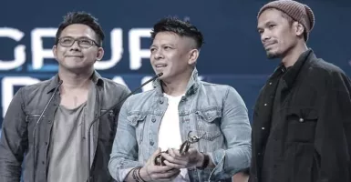 AMI Awards 2019: Noah Pamer Piala, Netizen Salfok Rambut Ariel