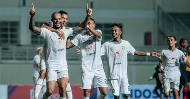 Persebaya Surabaya vs PSM Makassar: Saatnya Akhiri Puasa