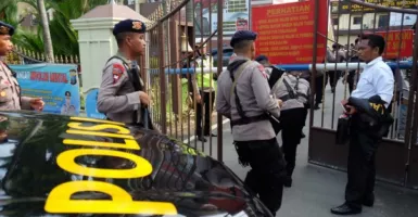 Polisi Amankan Mertua dan Istri Pelaku Bom Polrestabes Medan