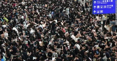 Hong Kong Lumpuh, Pengunjuk Rasa Duduki Bandara Internasional