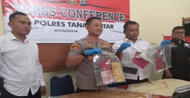 Polisi OTT Kadis Koperindag Kabupaten Tanah Datar