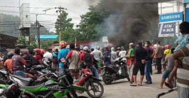 Demo Manokwari Mencekam, Jalan Utama Lumpuh & Kantor DPRD Dibakar