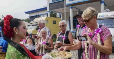 Tiba di Dumai, 24 Turis Jerman Disuguhi Kuliner Khas Riau 