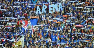 Arema FC Unggul di Babak Pertama vs PSIS Semarang