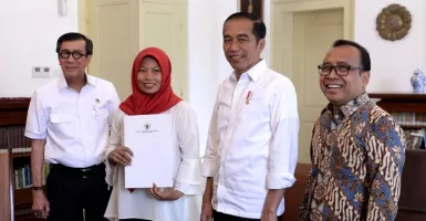 Ambil Keppres Amnesti, Baiq Nuril : Terima Kasih Pak Jokowi