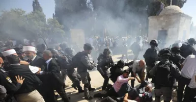 Polisi Israel Bentrok dengan Umat Islam Saat Salat Idul Adha