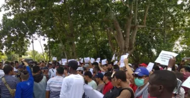 Ratusan Imigran Demo Kantor IOM Tanjungpinang
