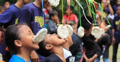 Video Lucu Bocah Mager Ikut Lomba Makan Kerupuk Hampir Ketiduran!