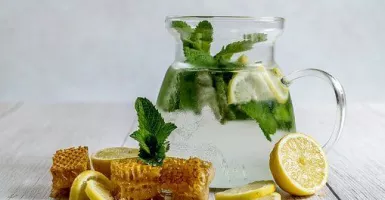 Minum Infused Water Lemon Setiap Hari, Ini Manfaatnya