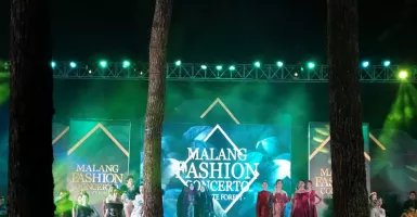 Aura Magis Malang Fashion Concerto Digelar di Tengah Hutan Pinus