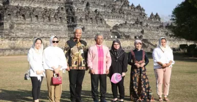 Ditemani Ganjar, Raja Malaysia Piknik di Candi Borobudur