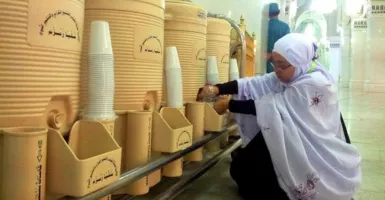 Pulang 17 Agustus, Jemaah Haji Dilarang Bawa Air Zamzam di Koper