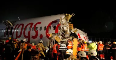 Detik-detik Pegasus Airlines Terpotong 3 Bagian saat Tergelincir