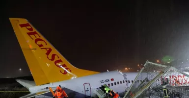 Ngeri, Pesawat Terpotong 3 bagian Saat Tergelincir di Turki
