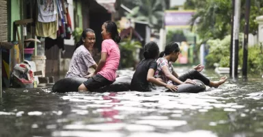 Hujan Guyur Jakarta Hari ini, Banjir Kayak Kemarin Nggak Yah?