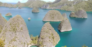 Ini 3 Spot Foto Terkece Paling Disenangi Wisatawan di Pulau Wayag