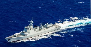Menegangkan, Militer China Kejar Kapal Perang AS di Selat Taiwan