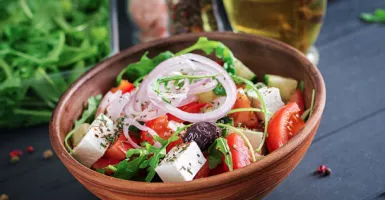 Entaskan Rasa Hambar Salad dengan Bahan-bahan Berikut