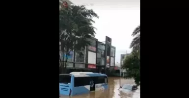 Banjir Jakarta, Anya Geraldine: Depan Apartemen Gue Jadi Danau