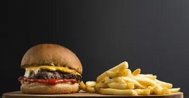 Awas, Bahaya Intai Orang yang Sering Buka Puasa dengan Fast Food