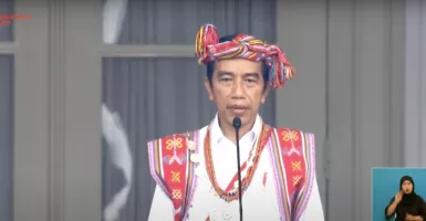 Arti Busana Adat TTS Yang Jokowi Kenakan di Upacara 17 Agustus