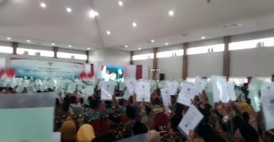 Jokowi Bagikan 2.000 Sertifikat di Yogyakarta, Warga: Matur suwun