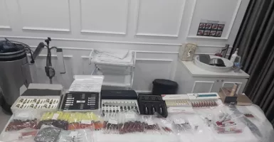  Polisi Gerebek Klinik Kecantikan Ilegal di Senayan