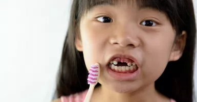 Bagaimana Menjaga Kebersihan Gigi Anak Berdasarkan Usia?