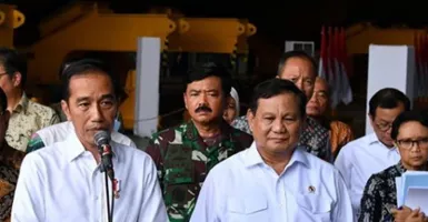 Prabowo Subianto Tampak Sedih di Samping Jokowi