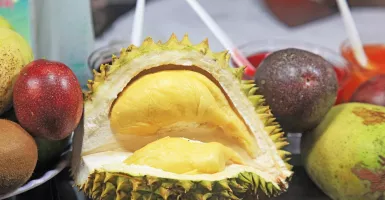 3 Cara Entaskan Bau Durian, Poin Terakhir Unik Banget
