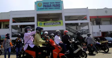Kampanye Pakai Masker di Surabaya, Ibu Risma Paling Depan
