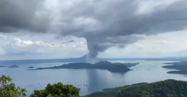 Gunung Taal Filipina Erupsi, Muntahkan Abu dan Lava