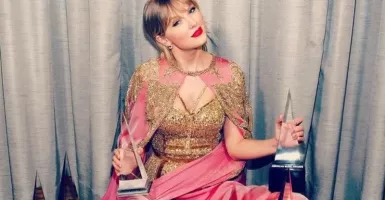 Si Cantik Taylor Swift Mau Pingsan Lihat Perutnya