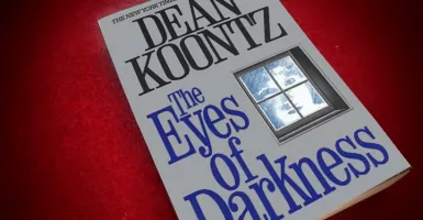 The Eyes of Darkness: Konspirasi di Balik Kematian Bocah Polos
