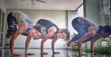 Wanda Hamidah Jago Yoga, Netizen: Badannya Lentur Banget