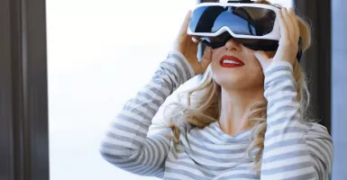 Nonton VR Jelang Melahirkan Bikin Sakit Kontraksi Berkurang Loh!