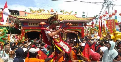 Tatung Australia Meriahkan Cap Go Meh Singkawang