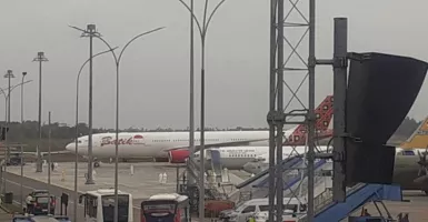 Penerbangan ke China Dihentikan Sementara Rabu, Warganet: Mantap!