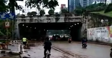 Dinding Jebol Penyebab Banjir di Terowongan Cawang