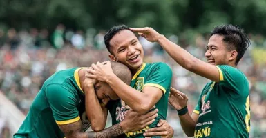 Aji Santoso Beber Kunci Persebaya Tumbangkan Arema FC
