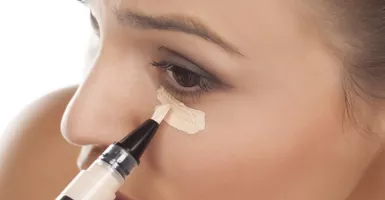 Makeup Sempurna: Tips Pilih Warna Concealer, Jangan Sampai Salah